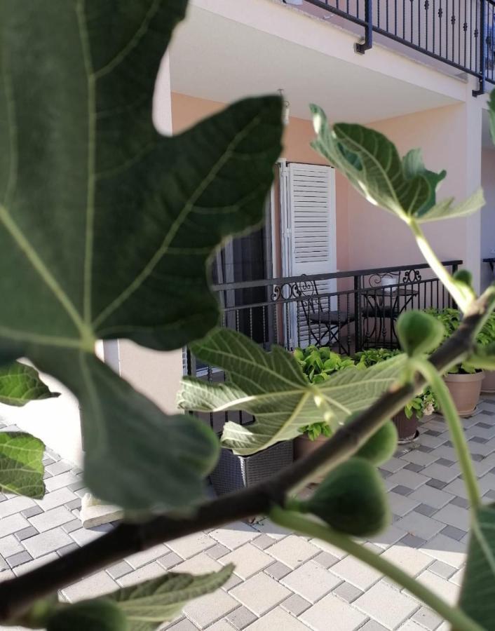 Ena Daire Turanj Dış mekan fotoğraf